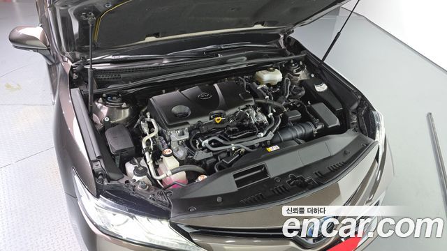 Toyota Camry (XV70) 2.5 XLE Hybrid 2019 — фото 6
