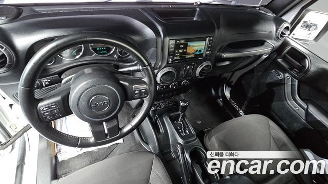 Jeep Wrangler (JK) 3.6 Sport 2Door 2017 — фото 7