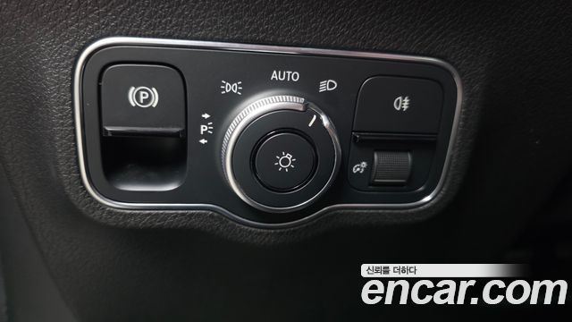 Mercedes-Benz GLB-Class (X247) GLB200 d 2021 — фото 27