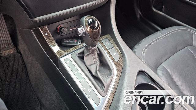 Kia K5 2.0 Prestige Standard 2013 — фото 9
