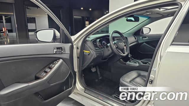 Kia K5 2.0 Prestige Standard 2013 — фото 10