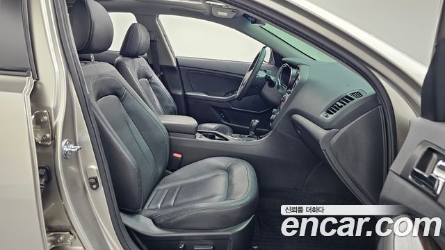 Kia K5 2.0 Prestige Standard 2013 — фото 11