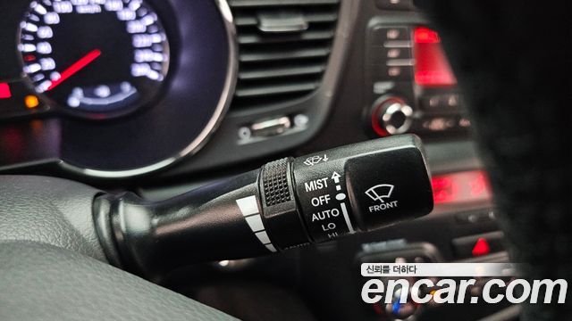 Kia K5 2.0 Prestige Standard 2013 — фото 16