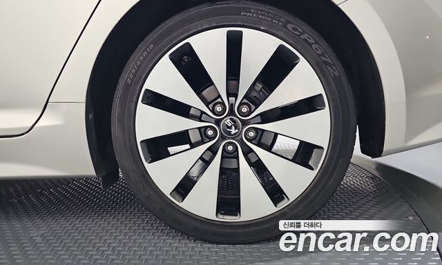 Kia K5 2.0 Prestige Standard 2013 — фото 21