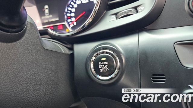 Kia K5 2.0 Prestige Standard 2013 — фото 27