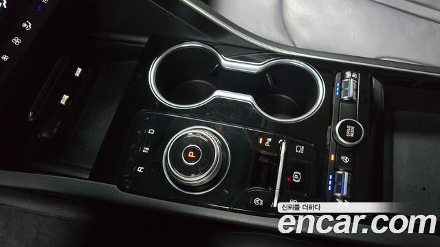 Kia K5 (III) 2.0 Prestige 2023 — фото 9