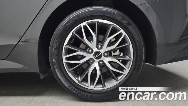 Kia K5 (III) 2.0 Prestige 2023 — фото 21
