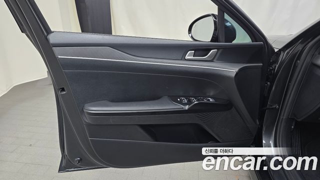 Kia K5 (III) 2.0 Prestige 2023 — фото 24