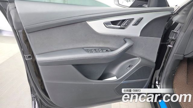 Audi Q8 (4M) 50 TDI Quattro Premium 2023 — фото 24