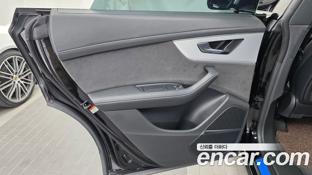 Audi Q8 (4M) 50 TDI Quattro Premium 2023 — фото 25