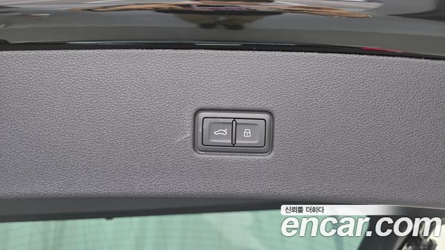 Audi Q8 (4M) 50 TDI Quattro Premium 2023 — фото 29