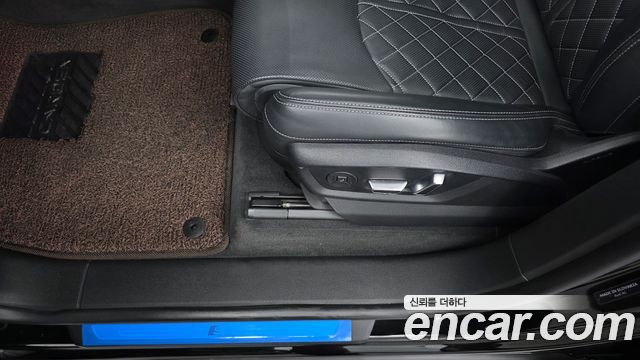 Audi Q8 (4M) 50 TDI Quattro Premium 2023 — фото 31