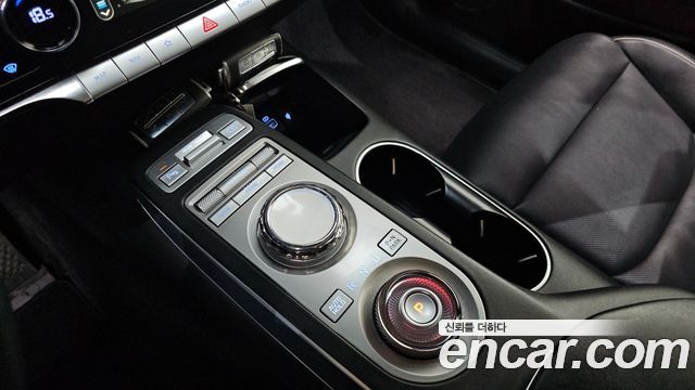 Genesis GV70 2.5T Gasoline 2WD 2024 — фото 9