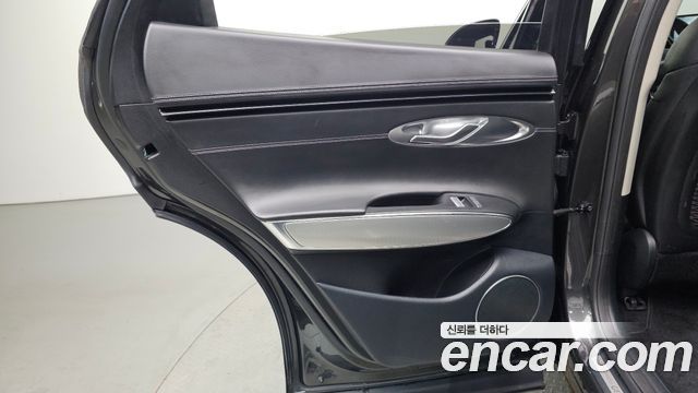 Genesis GV70 2.5T Gasoline 2WD 2024 — фото 25