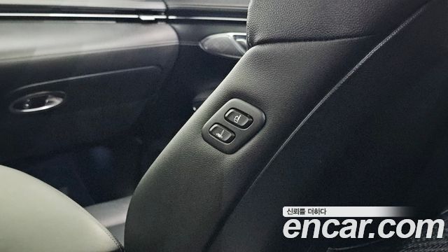 Genesis GV70 2.5T Gasoline 2WD 2024 — фото 30