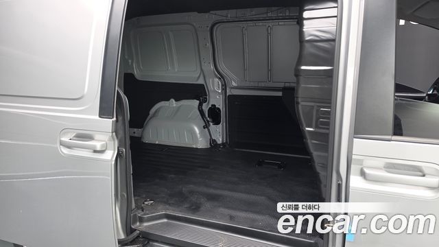 Hyundai Staria Cargo 3-Seater Smart 2022 — фото 11