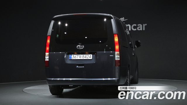 Hyundai Staria 4WD Tourer 9-Seater Modern 2023 — фото 4