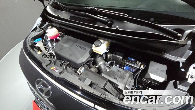 Hyundai Staria 4WD Tourer 9-Seater Modern 2023 — фото 6
