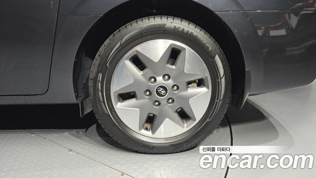 Hyundai Staria 4WD Tourer 9-Seater Modern 2023 — фото 21