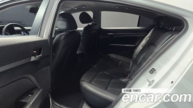 Hyundai Avante (AD) 1.6 GDI Value Plus 2018 — фото 12