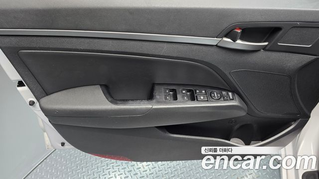 Hyundai Avante (AD) 1.6 GDI Value Plus 2018 — фото 15