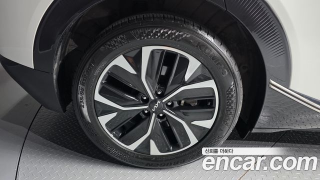 Kia EV6 Standard Earth 2022 — фото 5