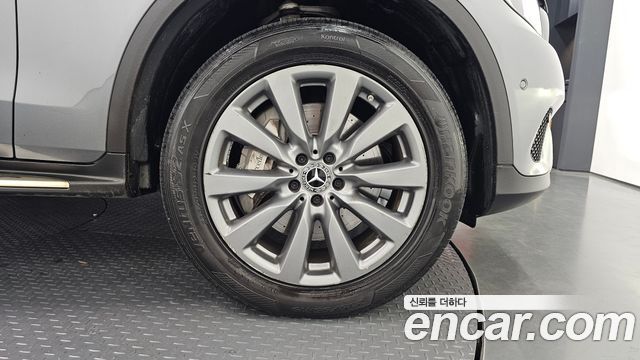 Mercedes-Benz GLC-Class (X253) GLC350e 4MATIC Premium 2019 — фото 21