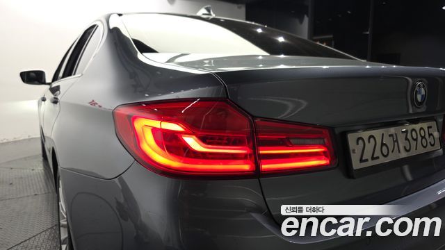 BMW 5 Series (G30) 530i Luxury Plus 2019 — фото 29