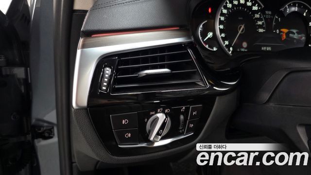 BMW 5 Series (G30) 530i Luxury Plus 2019 — фото 34