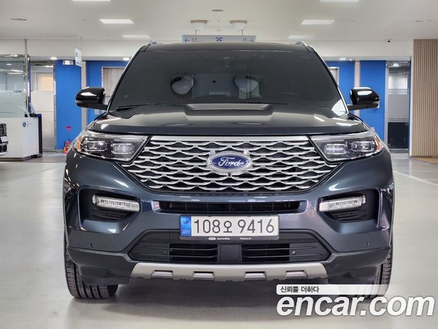 Ford Explorer (VI) 3.0 Platinum 4WD 2022 — фото 3