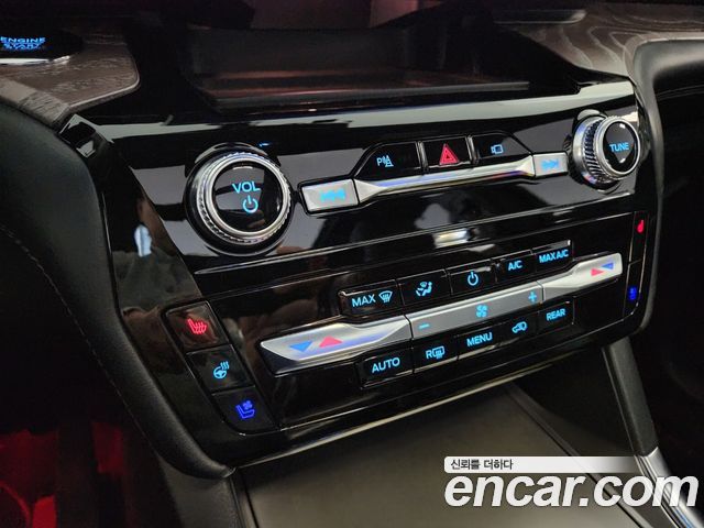 Ford Explorer (VI) 3.0 Platinum 4WD 2022 — фото 19