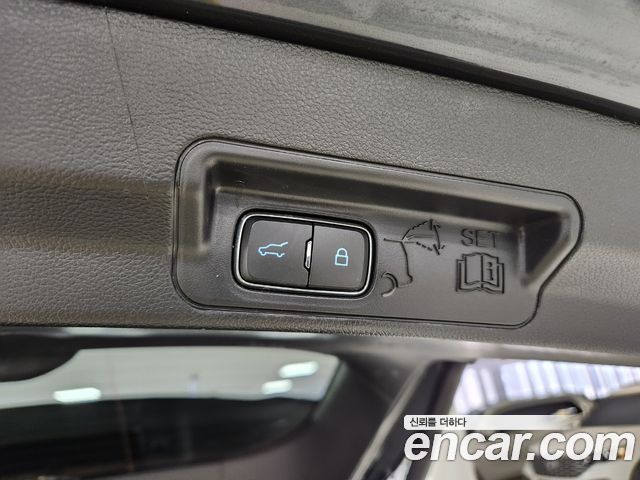 Ford Explorer (VI) 3.0 Platinum 4WD 2022 — фото 24