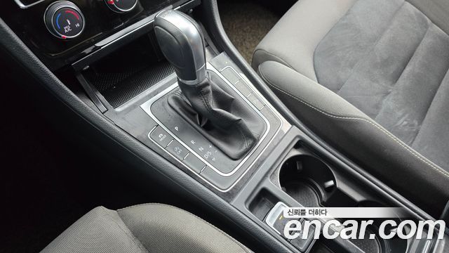 Volkswagen Golf (VII) 1.6 TDI 2015 — фото 9