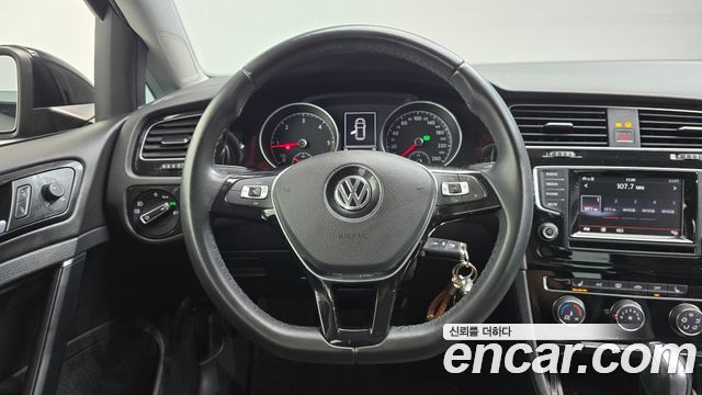 Volkswagen Golf (VII) 1.6 TDI 2015 — фото 12