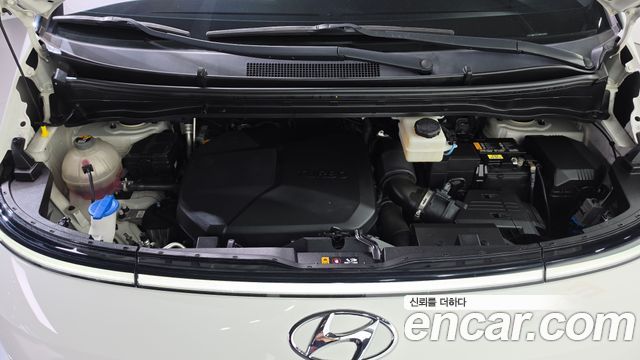Hyundai Staria Cargo 5-Seater Modern 2022 — фото 6