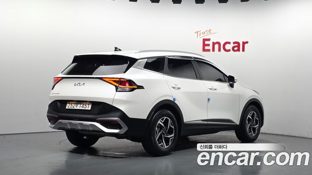 Kia Sportage (V) Gasoline 1.6 Turbo 2WD Prestige 2023 — фото 2