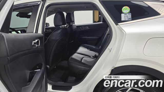 Kia Sportage (V) Gasoline 1.6 Turbo 2WD Prestige 2023 — фото 11