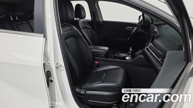 Kia Sportage (V) Gasoline 1.6 Turbo 2WD Prestige 2023 — фото 26