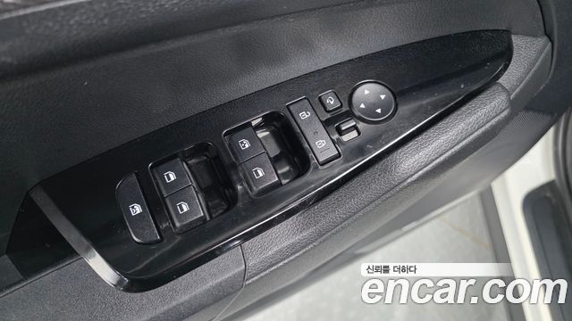 Kia Sportage (V) Gasoline 1.6 Turbo 2WD Prestige 2023 — фото 30