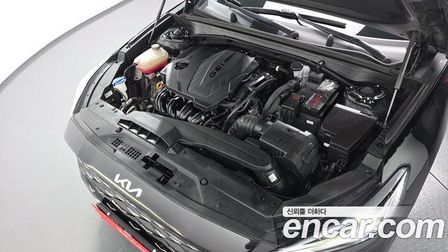Kia K8 2.5 Gasoline 2WD Noblesse 2022 — фото 6