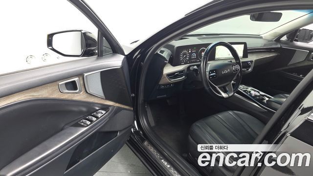Kia K8 2.5 Gasoline 2WD Noblesse 2022 — фото 10
