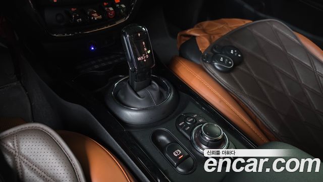 MINI Cooper Clubman Classic 2nd 2022 — фото 9