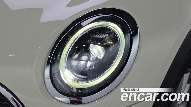 MINI Cooper Clubman Classic 2nd 2022 — фото 22