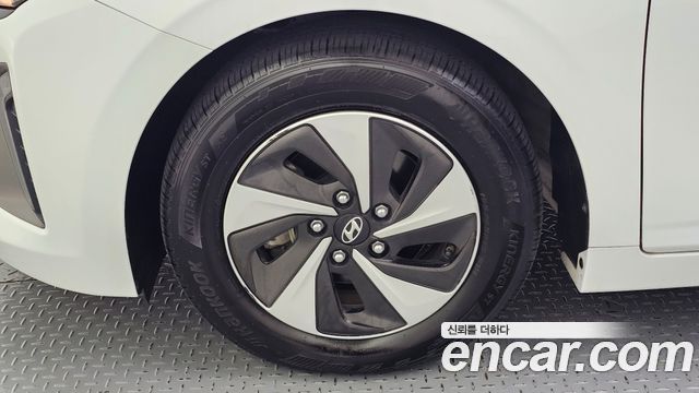 Hyundai Ioniq Hybrid N 2018 — фото 5