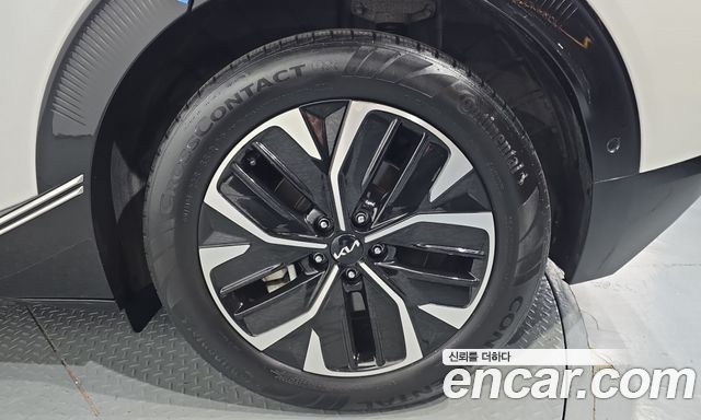 Kia EV6 Long Range Earth 2022 — фото 21