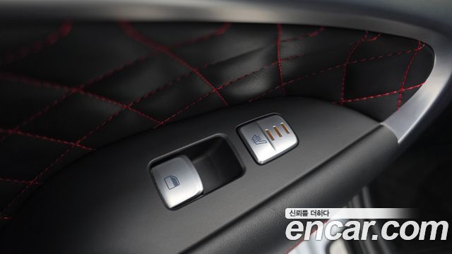 Genesis G70 3.3T Sport AWD Prestige 2019 — фото 16