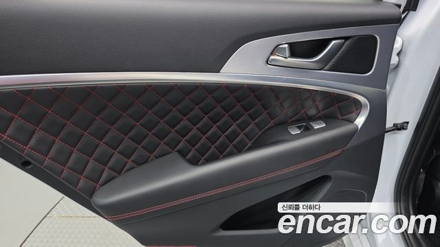 Genesis G70 3.3T Sport AWD Prestige 2019 — фото 25