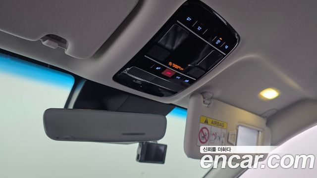 Hyundai Grandeur (GN7) 2,5 Gasoline 2WD Premium 2023 — фото 16
