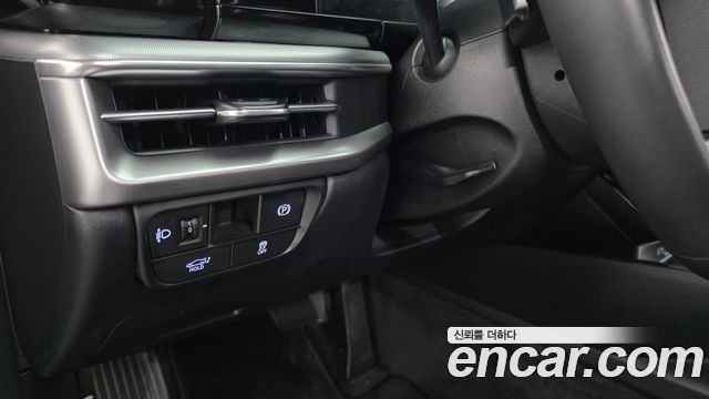 Hyundai Grandeur (GN7) 2,5 Gasoline 2WD Premium 2023 — фото 17
