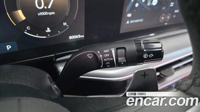 Hyundai Grandeur (GN7) 2,5 Gasoline 2WD Premium 2023 — фото 19